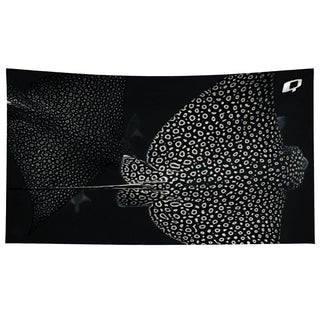 2 ray design - Quick Dry Towel